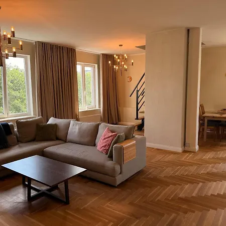 Apartmán Spacious 2-level I Free Parking