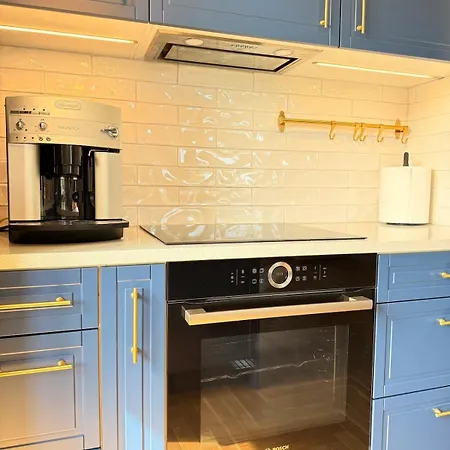 Apartman Spacious 2-level I Free Parking *